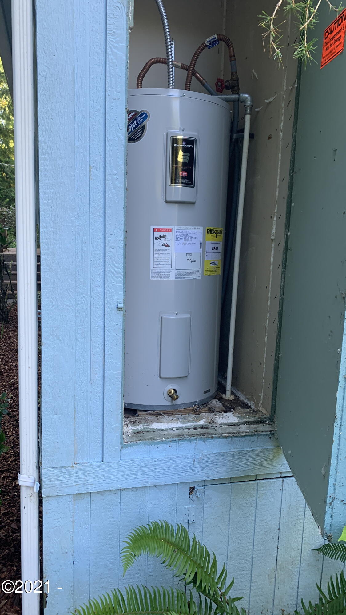 271 East Darkey Creek Road Waldport, OR 97394 - Photo 26 of 26 Newer water heater