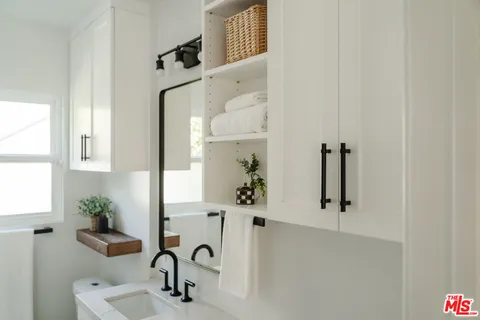 $1,995,000 | 5116 Pickford Way, Culver City, CA 90230