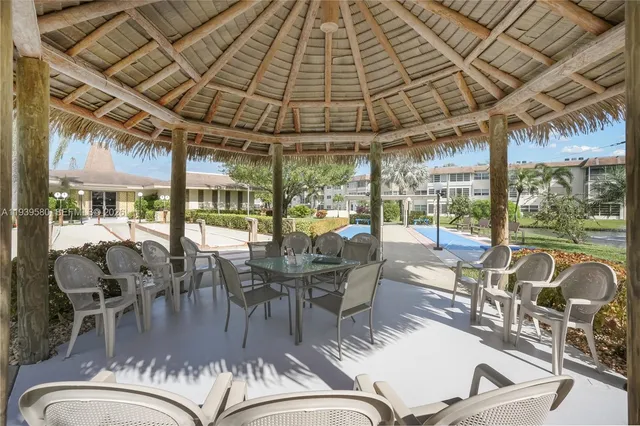 a view of outdoor space yard and patio