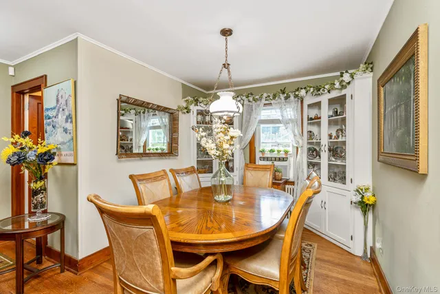 $849,000 | 5660 Sound Avenue, Mattituck, NY 11952