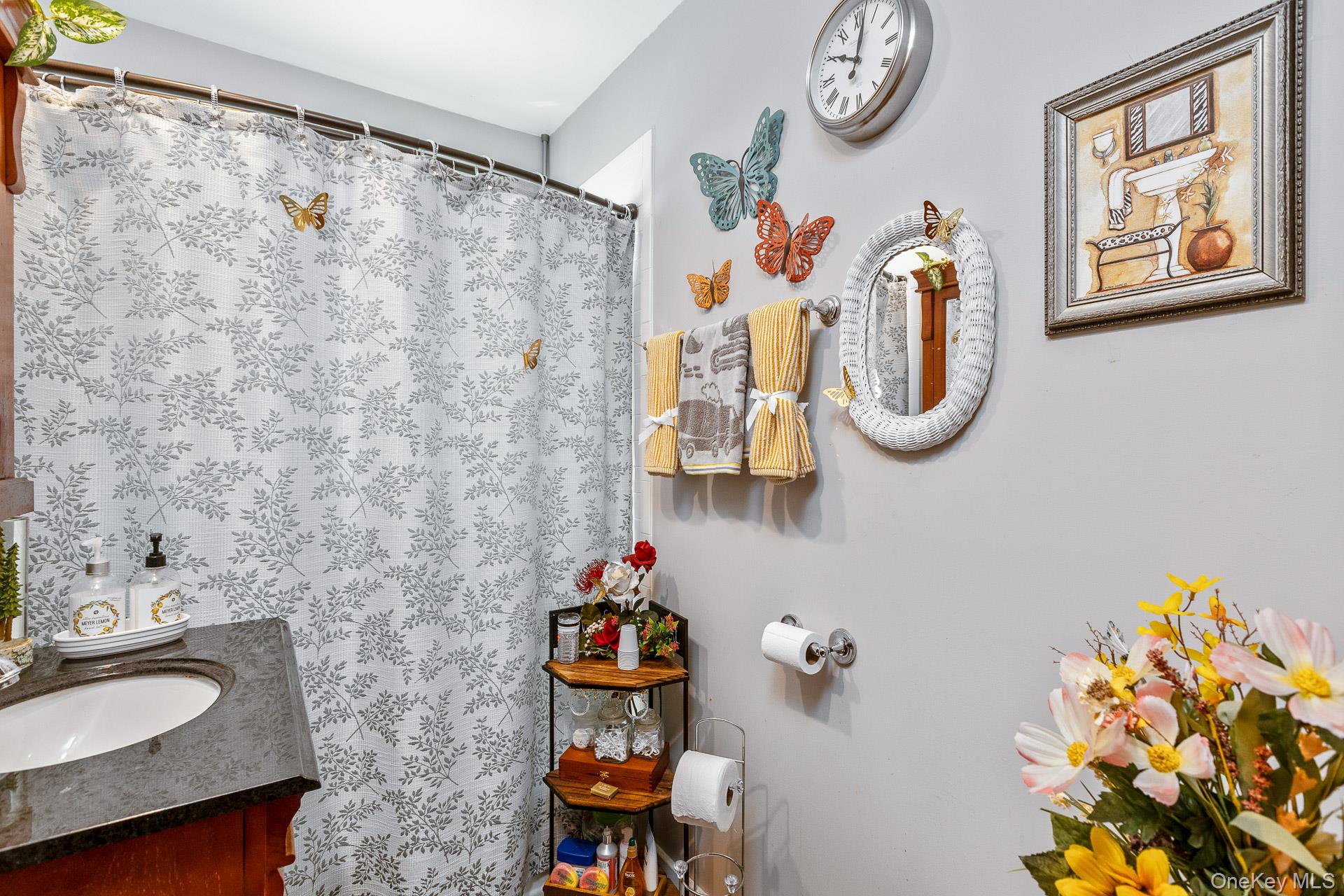 5660 Sound Avenue Mattituck, NY 11952 - Photo 20 of 43 Bathroom with vanity
