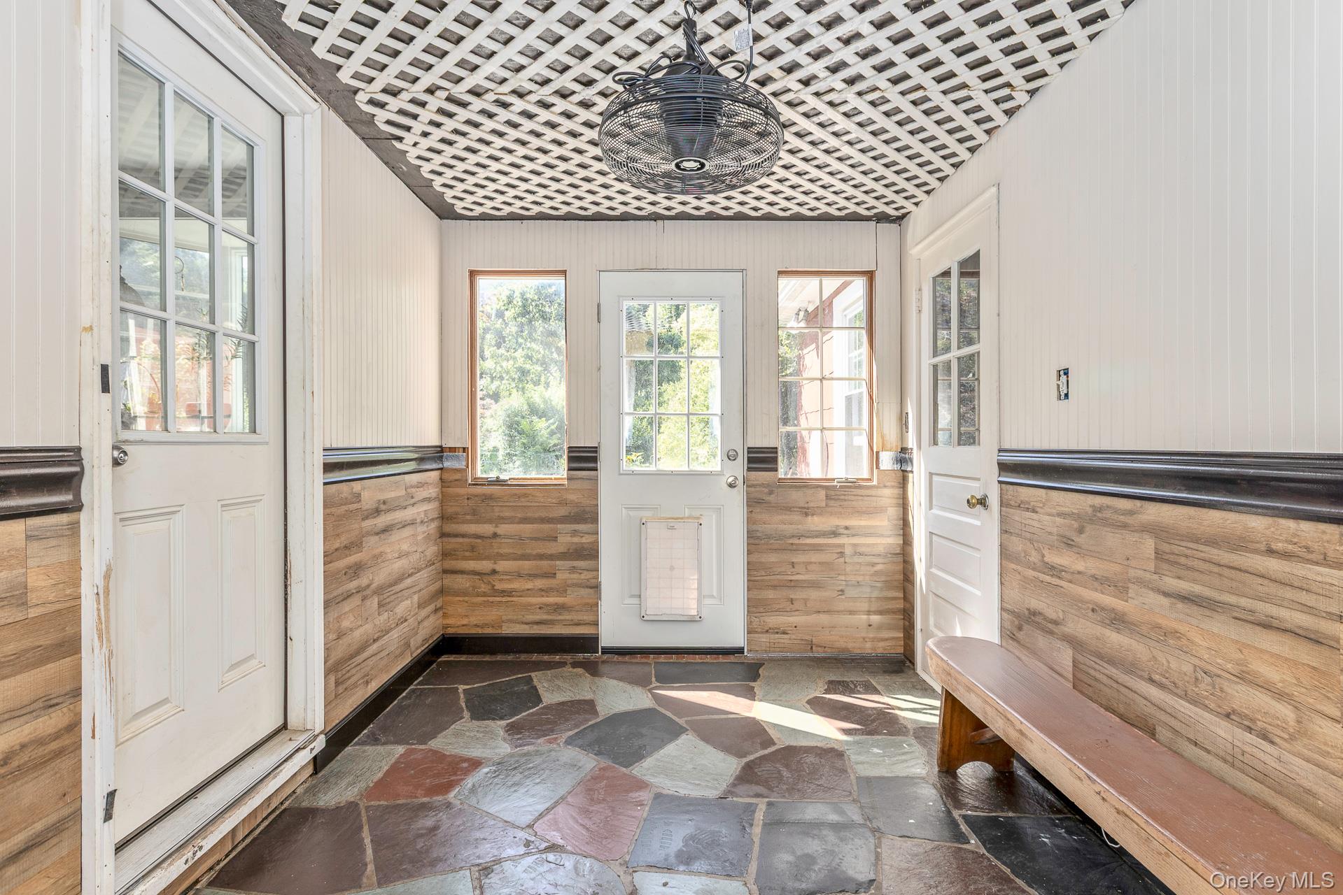 5660 Sound Avenue Mattituck, NY 11952 - Photo 26 of 43