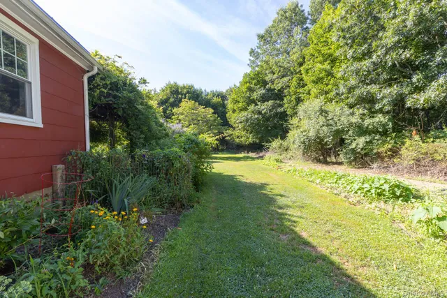 $849,000 | 5660 Sound Avenue, Mattituck, NY 11952