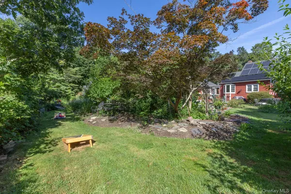 $799,000 | 5660 Sound Avenue, Mattituck, NY 11952