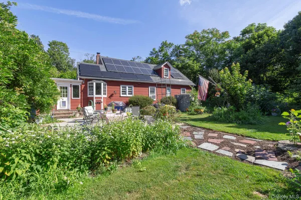 $799,000 | 5660 Sound Avenue, Mattituck, NY 11952