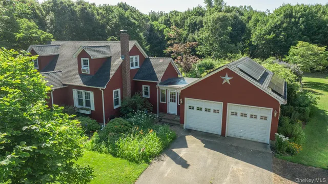 $849,000 | 5660 Sound Avenue, Mattituck, NY 11952