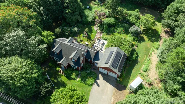 $849,000 | 5660 Sound Avenue, Mattituck, NY 11952