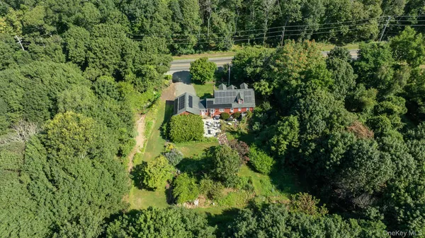 $799,000 | 5660 Sound Avenue, Mattituck, NY 11952