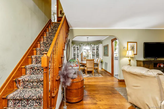 $849,000 | 5660 Sound Avenue, Mattituck, NY 11952