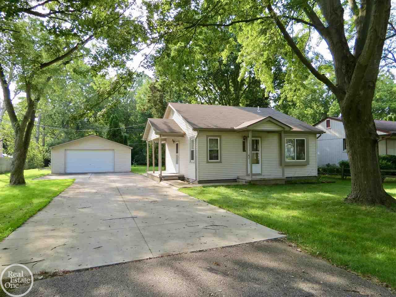 3530 Alida Avenue Rochester, MI 48309 - Photo 38 of 55 50053248-42.JPG