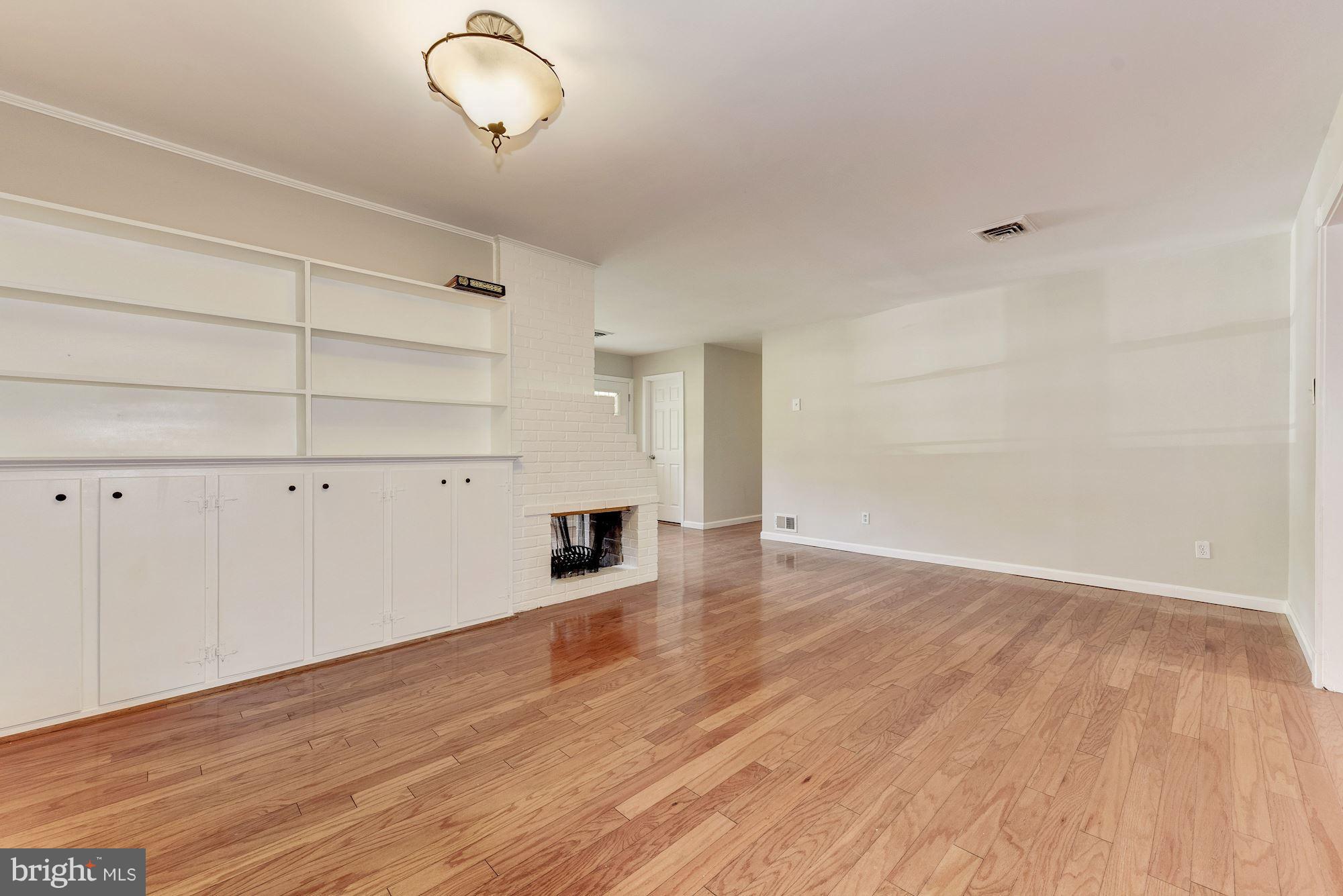 5217 Milland Street Springfield, VA 22151 - Photo 13 of 29 Family Room