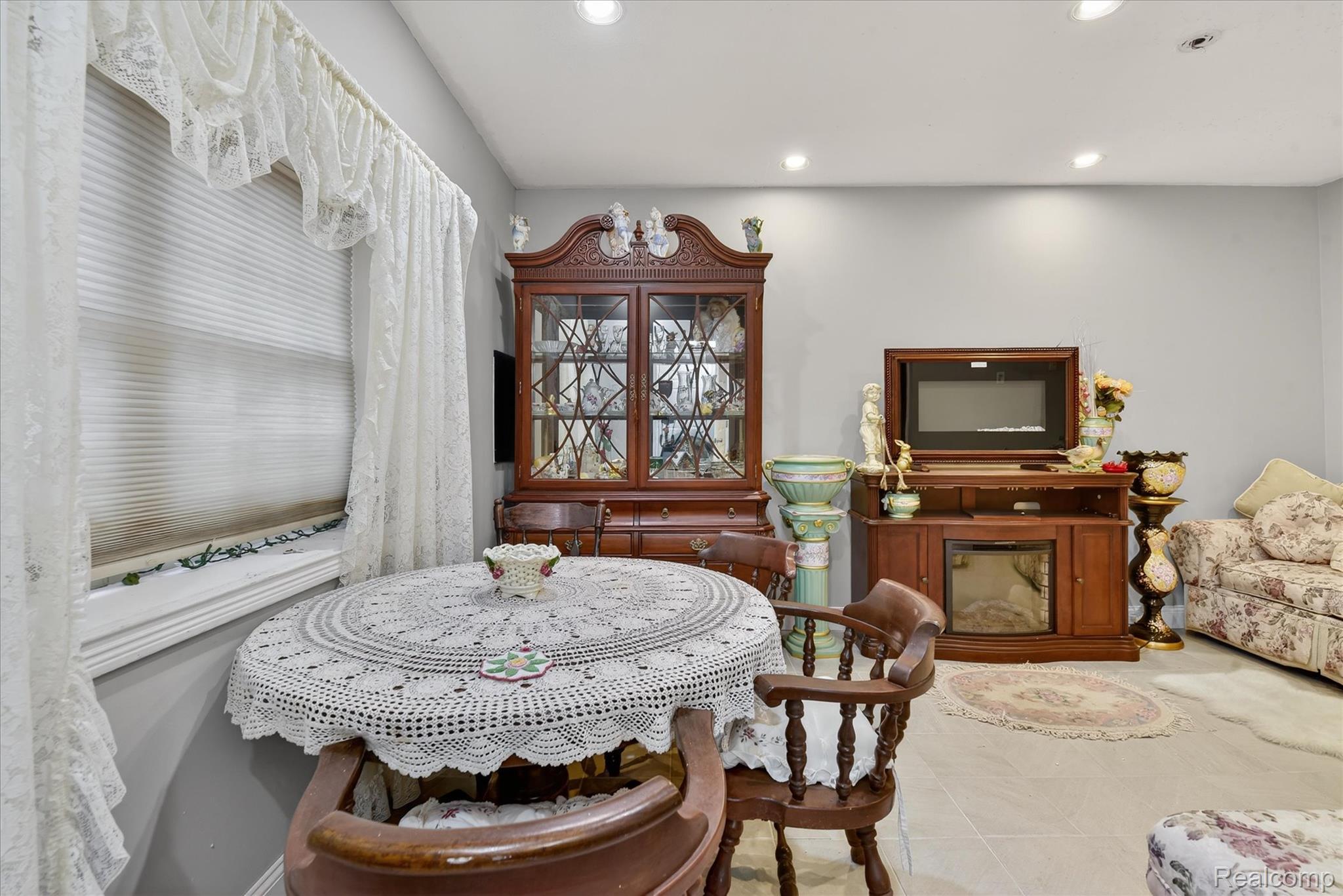 6198 Brancheau Road Newport, MI 48166 - Photo 39 of 47 31-6198-Brancheau-St-WindowStill-Photography.jpg