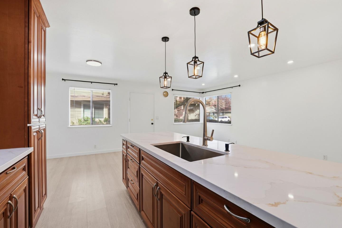 861 Wyman Way, Unit 2 San Jose, CA 95133 - Photo 14 of 33