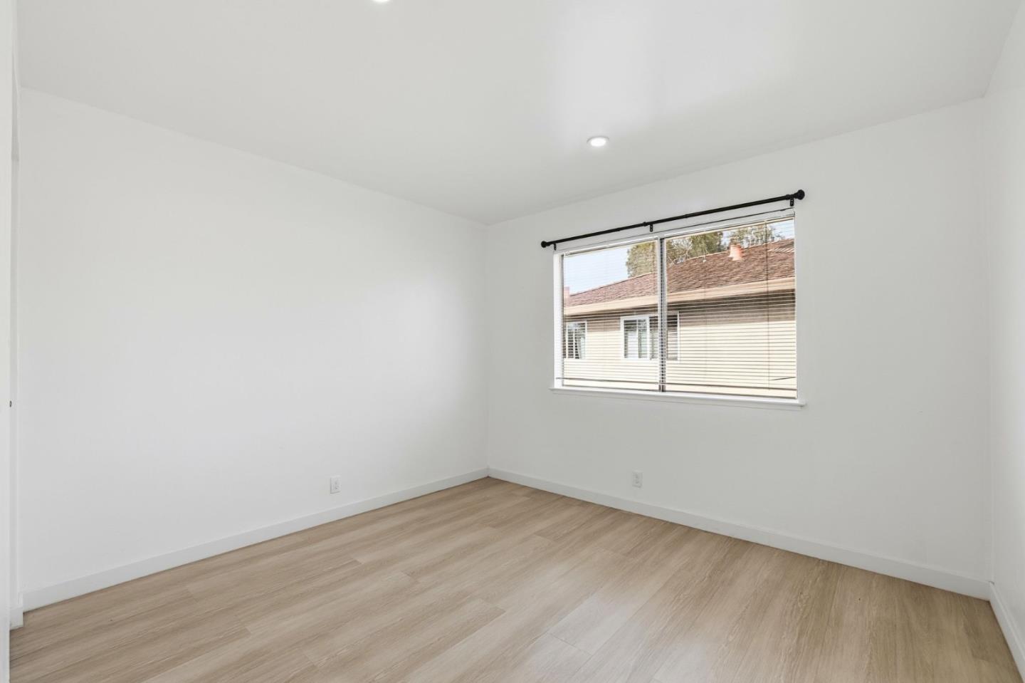 861 Wyman Way, Unit 2 San Jose, CA 95133 - Photo 20 of 33