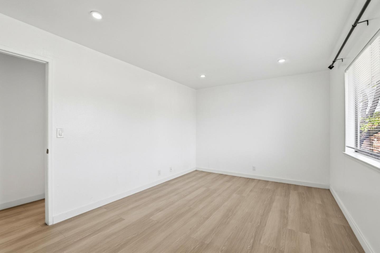 861 Wyman Way, Unit 2 San Jose, CA 95133 - Photo 23 of 33