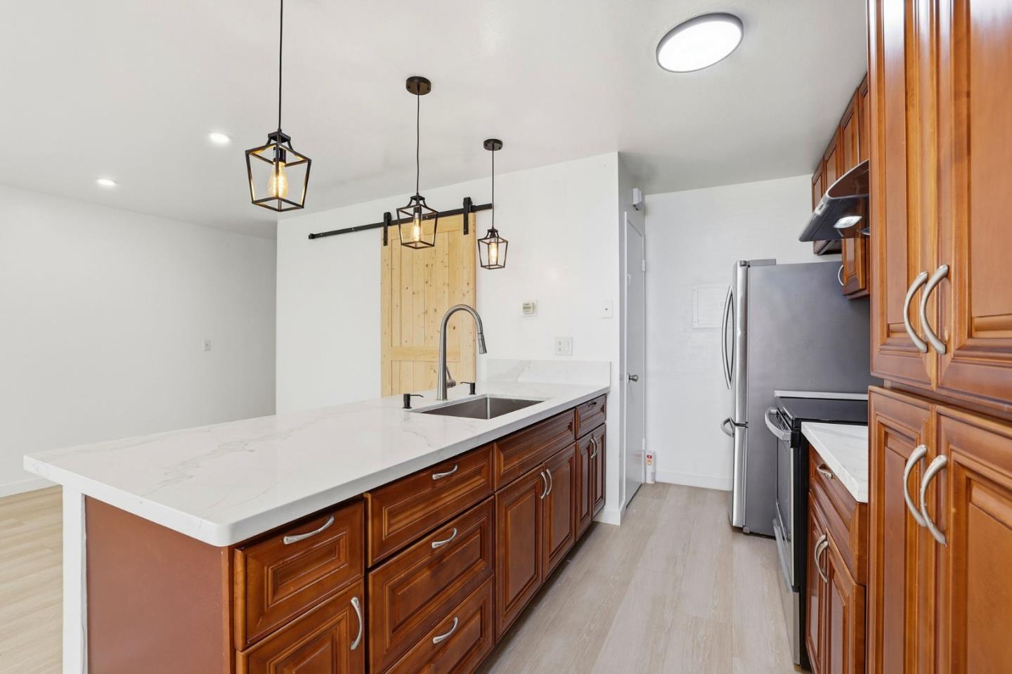 861 Wyman Way, Unit 2 San Jose, CA 95133 - Photo 6 of 33