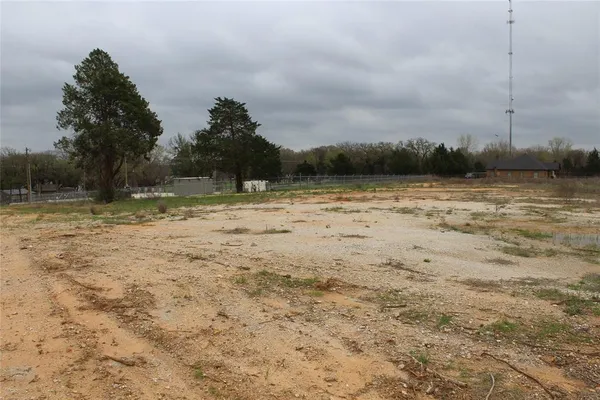 a view of dirt yard