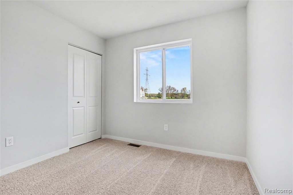 1209 Lockes Street Howell, MI 48843 - Photo 14 of 27
