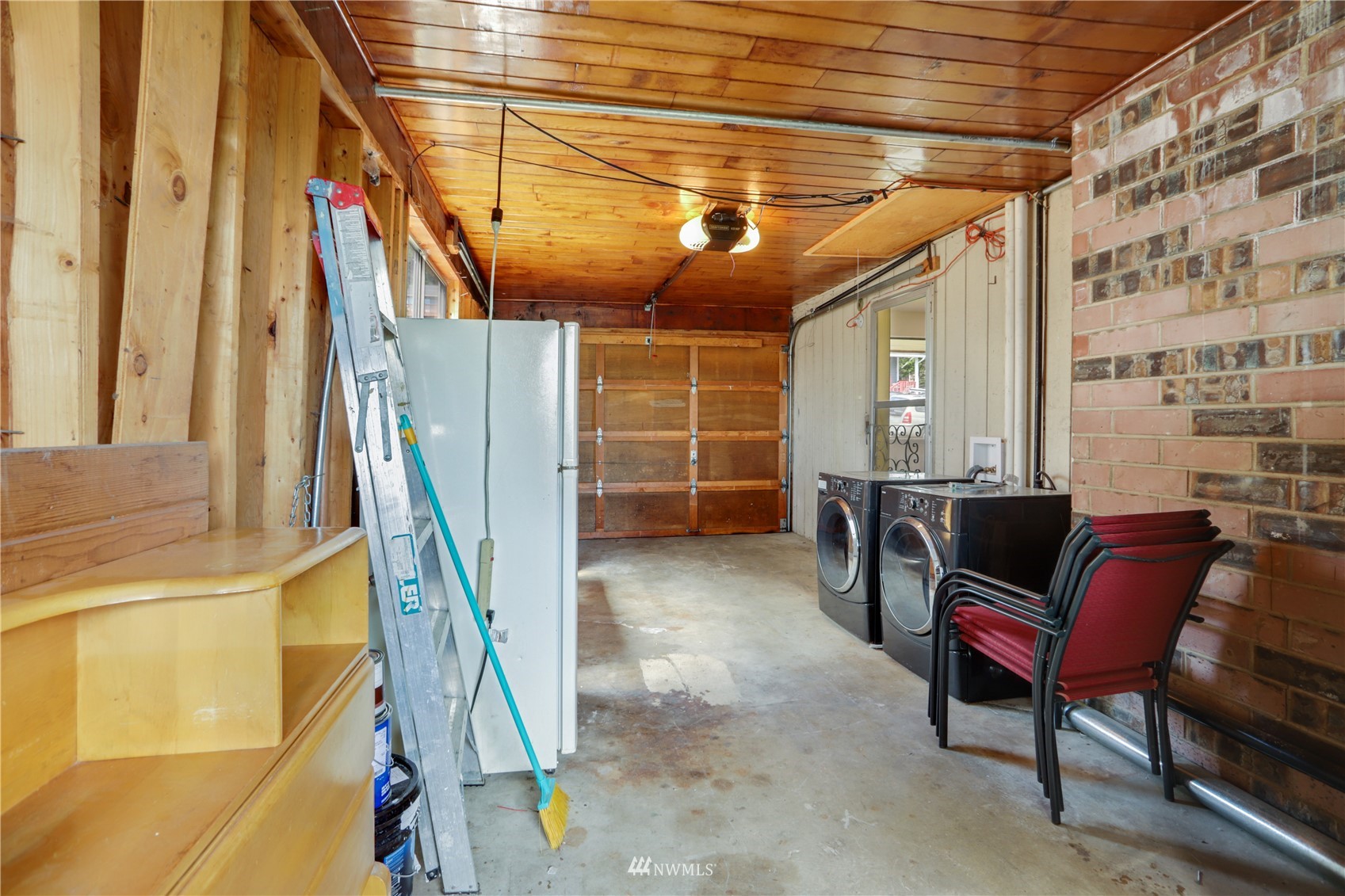 454 Lind Avenue Northwest Renton, WA 98057 - Photo 23 of 35 a view of a chairs in the room