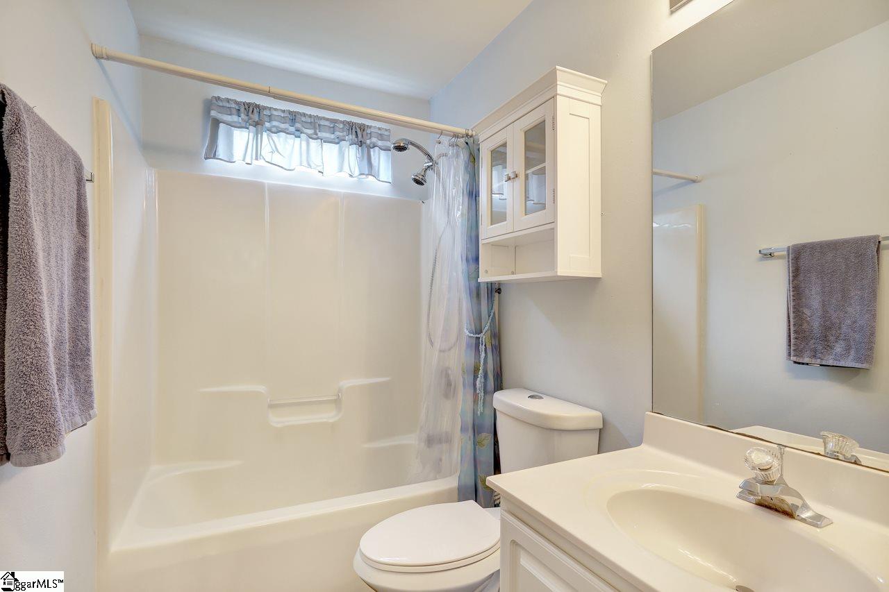 228 Rivers Edge Drive Easley, SC 29642 - Photo 9 of 29 Gallery Image 9