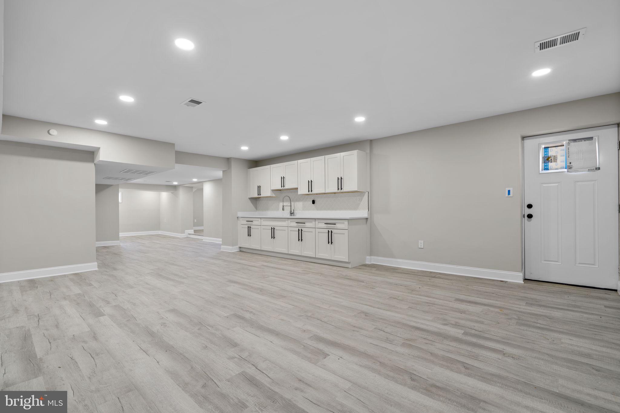 1501 Pine Grove Road Capitol Heights, MD 20743 - Photo 32 of 44