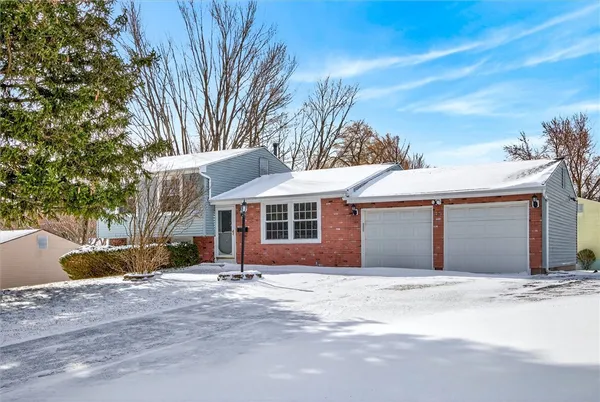 $279,900 | 45 Marberth Drive, Henrietta, NY 14467