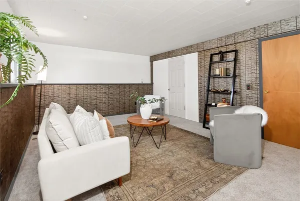 $279,900 | 45 Marberth Drive, Henrietta, NY 14467