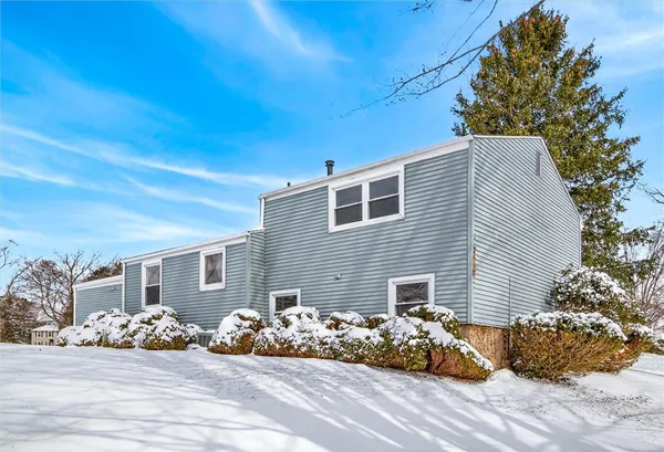 $279,900 | 45 Marberth Drive, Henrietta, NY 14467