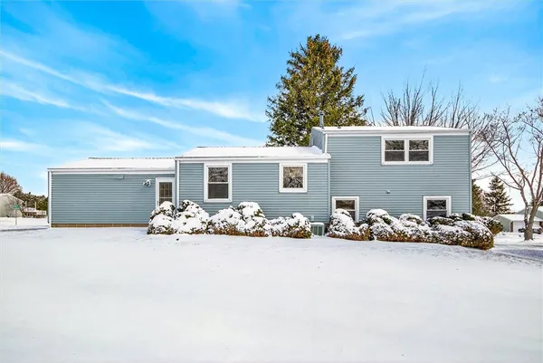 $279,900 | 45 Marberth Drive, Henrietta, NY 14467
