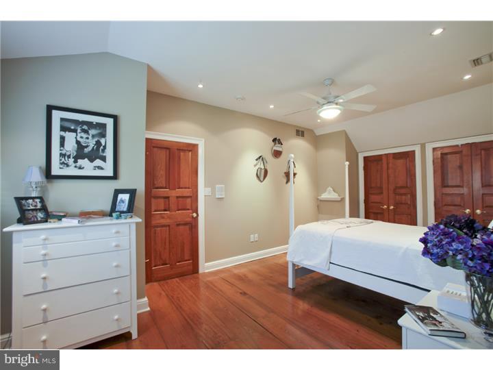 360 Woodhill Road Newtown, PA 18940 - Photo 17 of 25 Bedroom 4