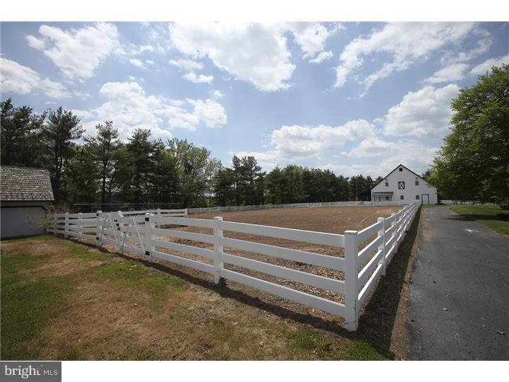 360 Woodhill Road Newtown, PA 18940 - Photo 20 of 25 Barn