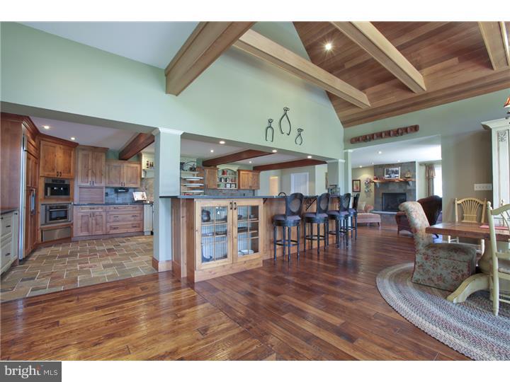 360 Woodhill Road Newtown, PA 18940 - Photo 8 of 25 Kitchen