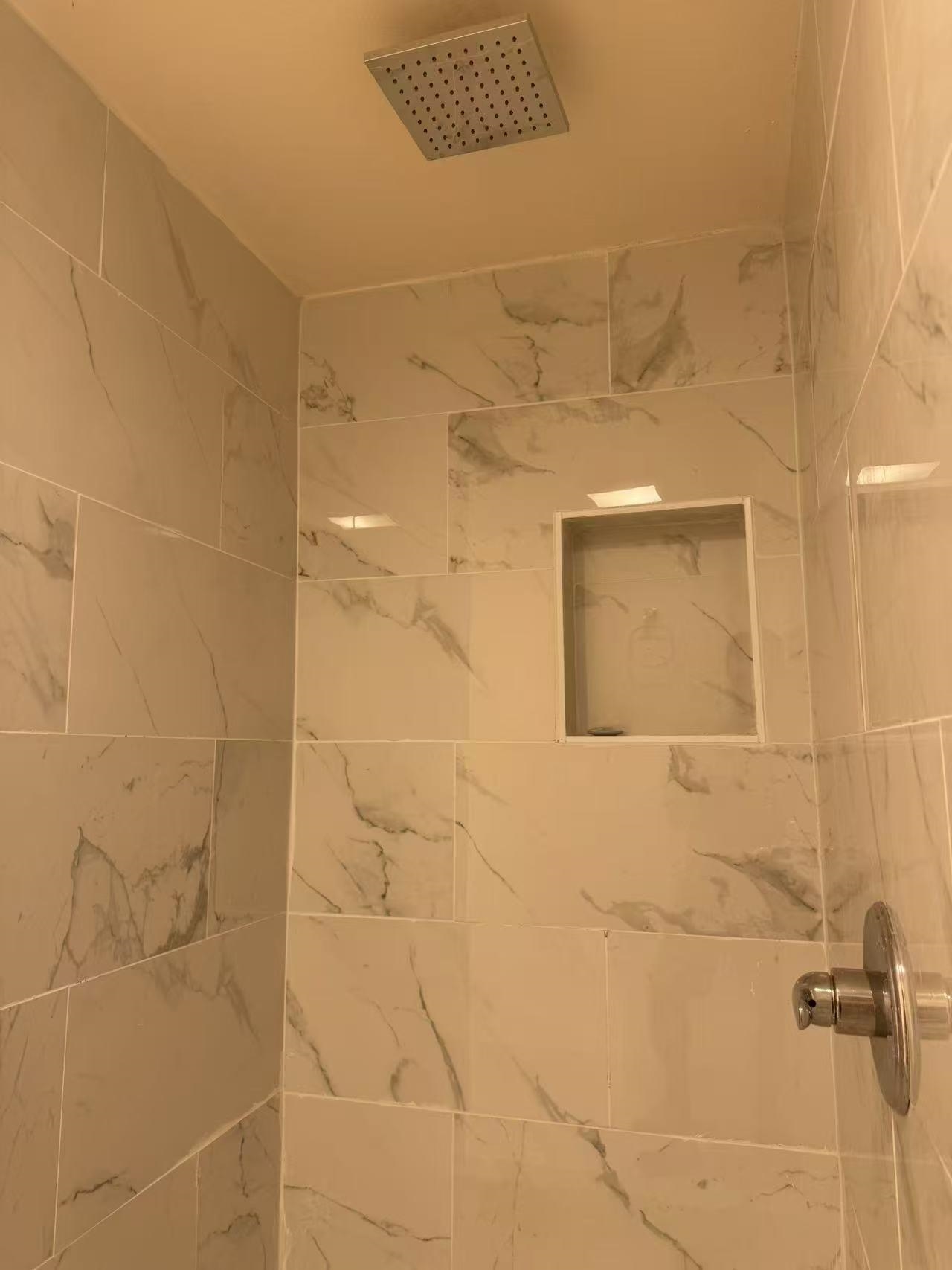 111 Kahului Beach Road, Unit D114 Kahului, HI 96732 - Photo 3 of 4 a bathroom with a shower