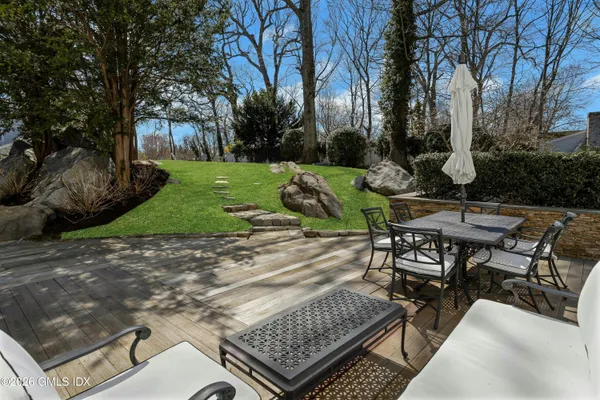 $3,450,000 | 16 Summit Road, Riverside, CT 06878
