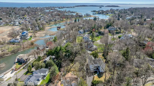 $3,450,000 | 16 Summit Road, Riverside, CT 06878