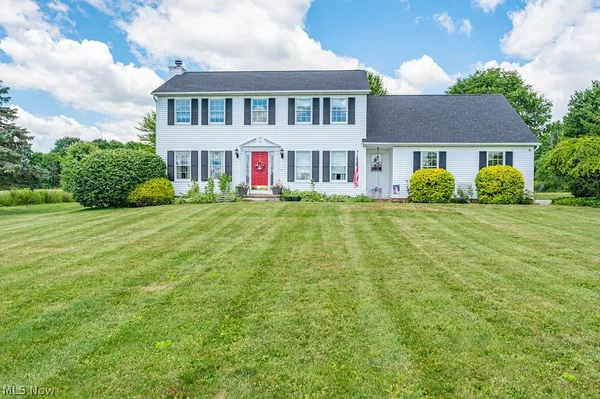 $425,000 | 11800 Detwiler Road, Columbiana, OH 44408