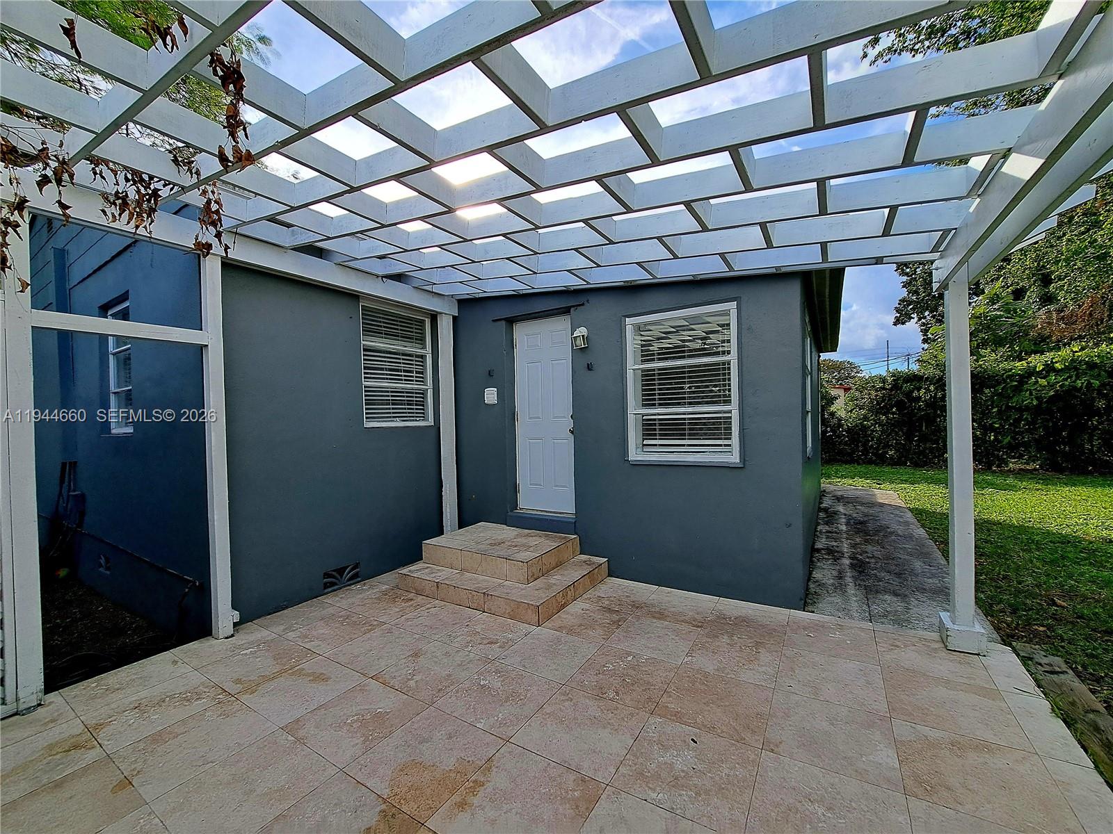 335 Northwest 102nd Street Miami, FL 33150 - Photo 5 of 22