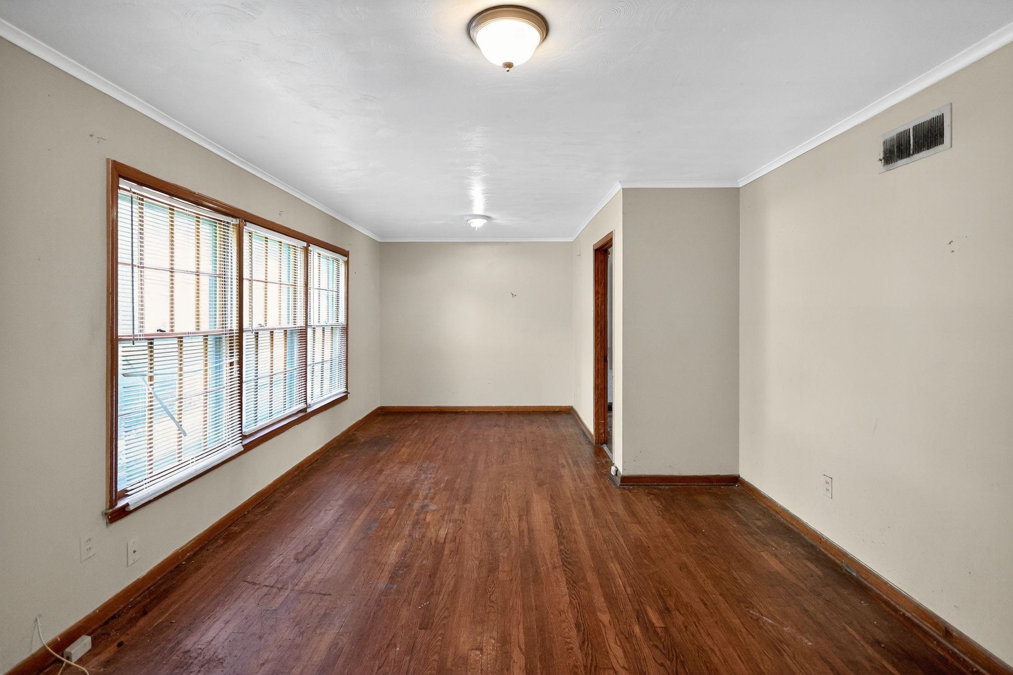 4905 Lochinvar Road Memphis, TN 38116 - Photo 13 of 33 a view of entryway with wooden floor