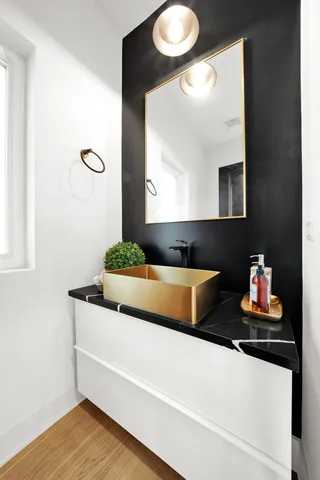 $5,000 | 1522 North Leamington Avenue, Chicago, IL 60651