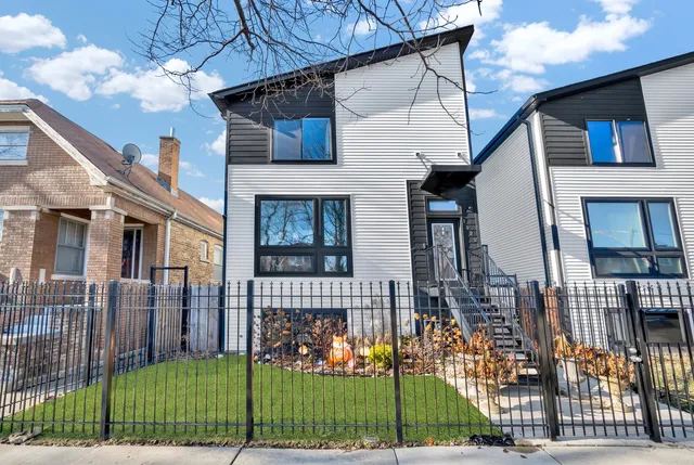 $5,000 | 1522 North Leamington Avenue, Chicago, IL 60651