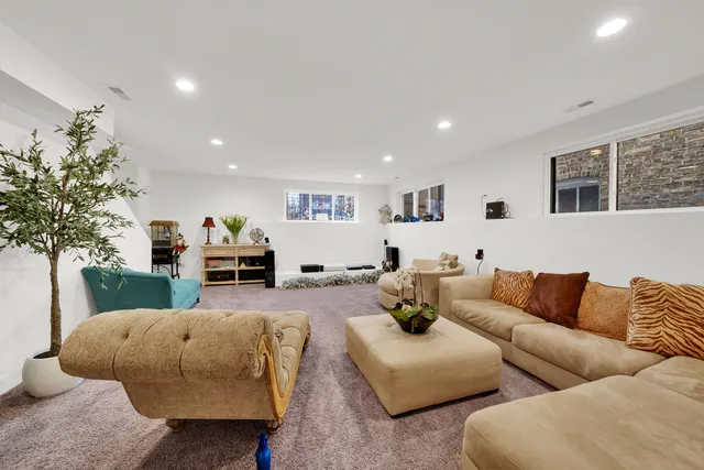 $5,000 | 1522 North Leamington Avenue, Chicago, IL 60651