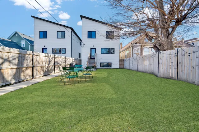 $5,000 | 1522 North Leamington Avenue, Chicago, IL 60651