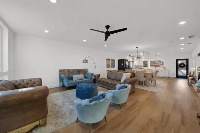 $5,000 | 1522 North Leamington Avenue, Chicago, IL 60651