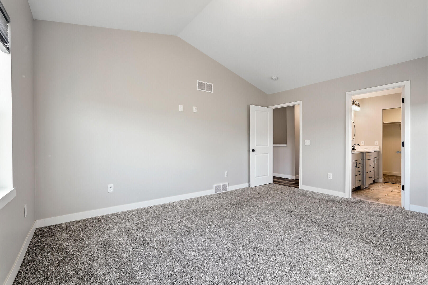 2075 Willow Run Reedsburg, WI 53959 - Photo 17 of 37 Primary 2