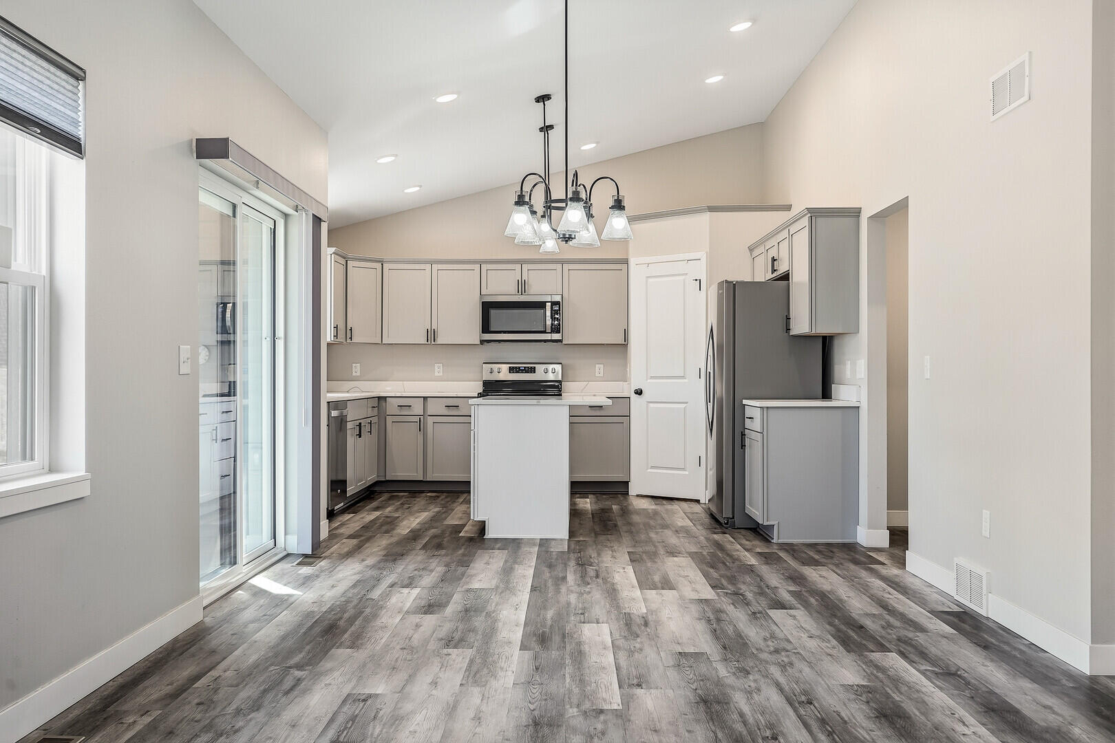 2075 Willow Run Reedsburg, WI 53959 - Photo 8 of 37 Kit