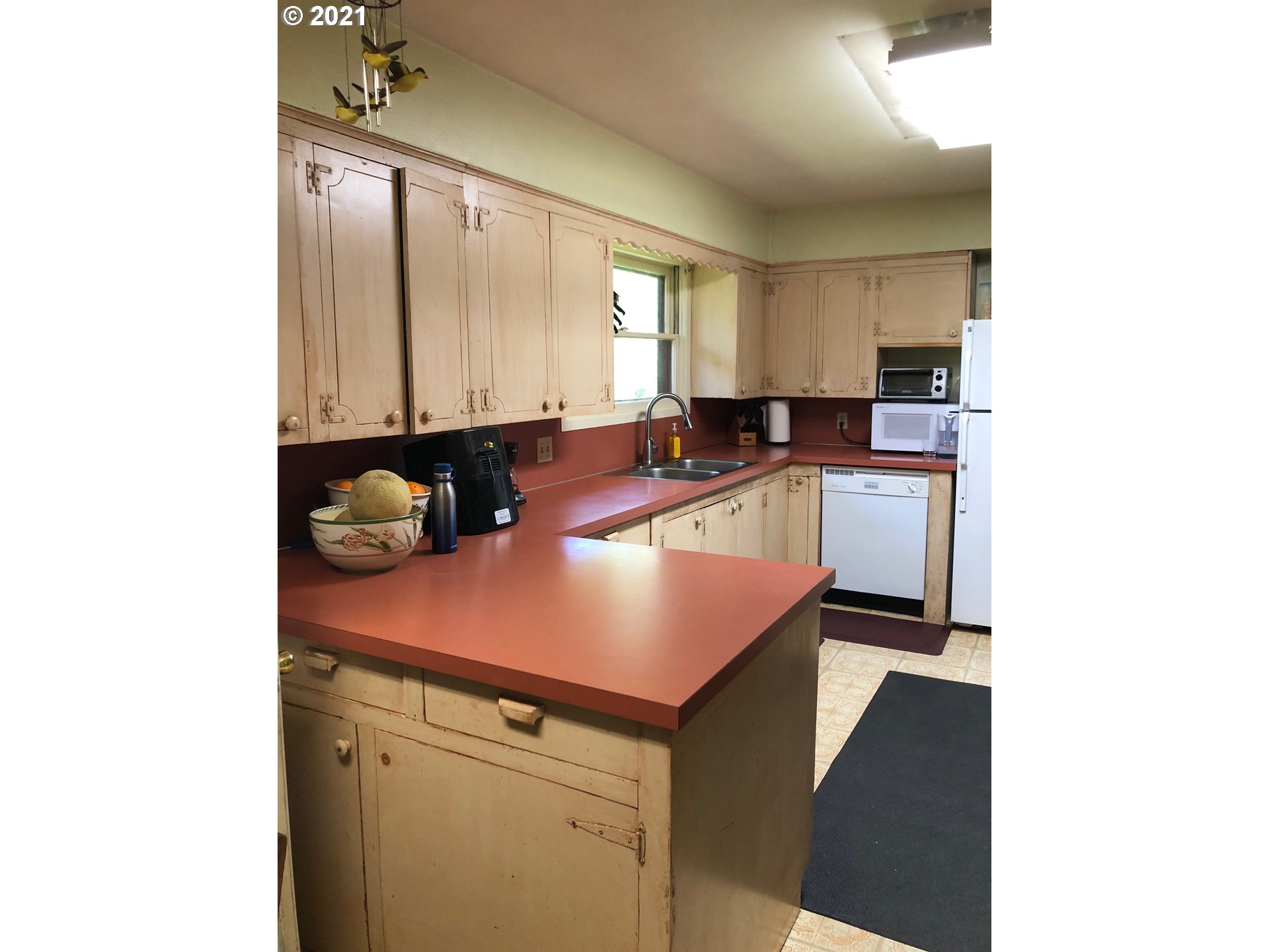 16101 Southeast Sherman Street Portland, OR 97233 - Photo 3 of 5