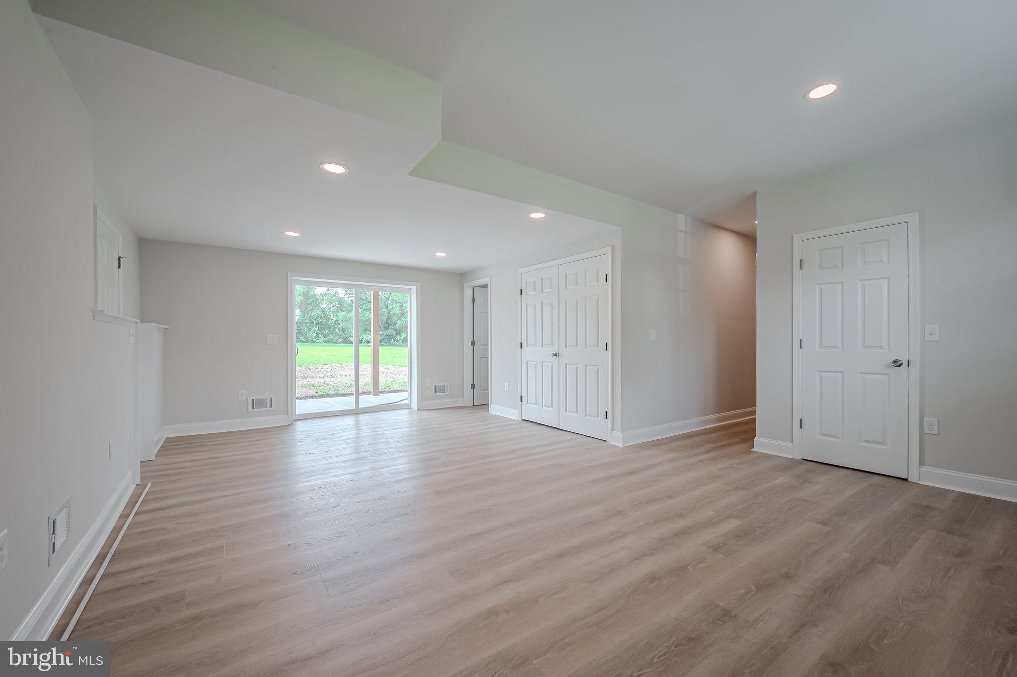 841 Reybold Drive New Castle, DE 19720 - Photo 38 of 51 Downstairs family rm