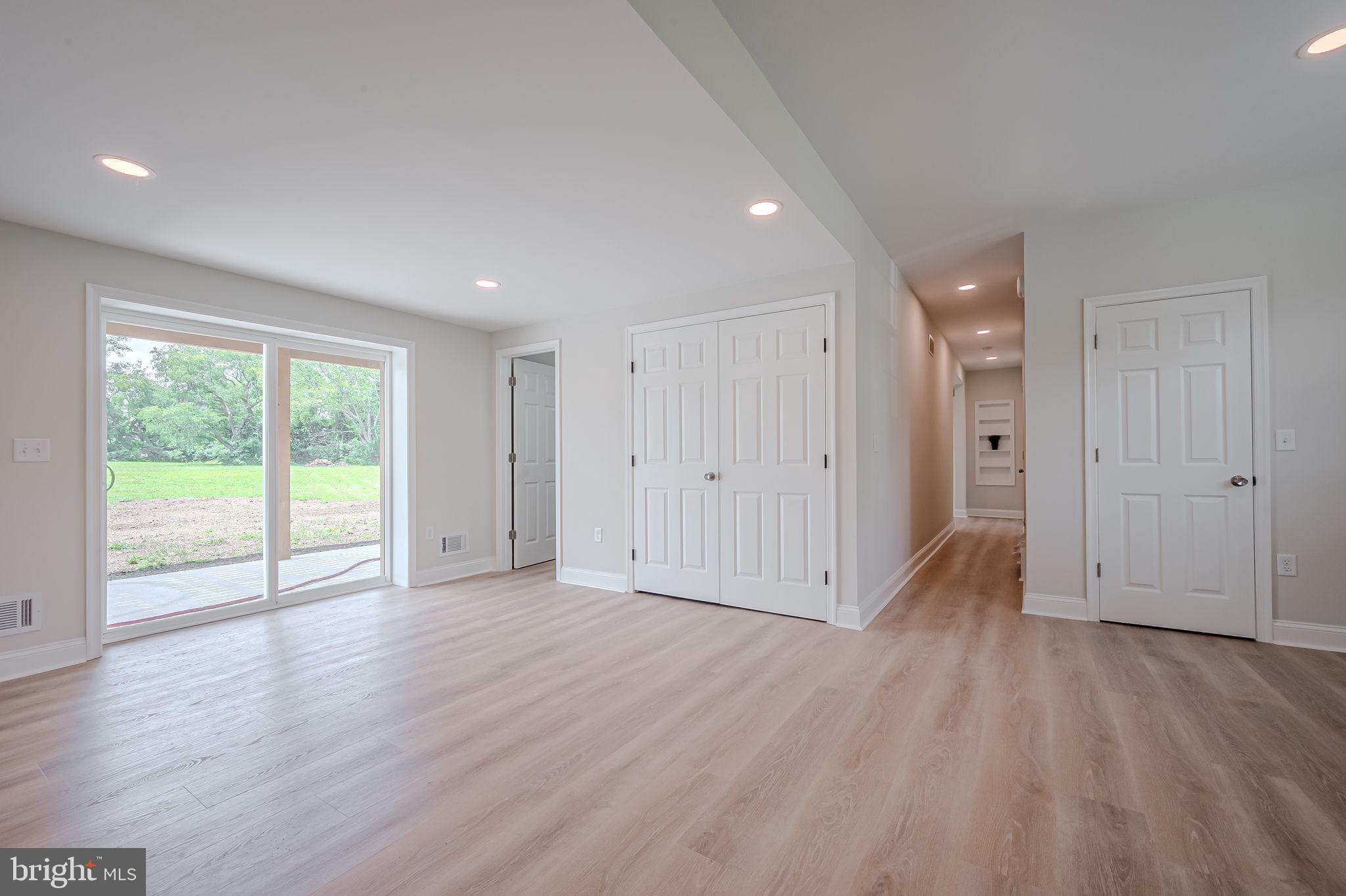 841 Reybold Drive New Castle, DE 19720 - Photo 40 of 51 Downstairs family rm