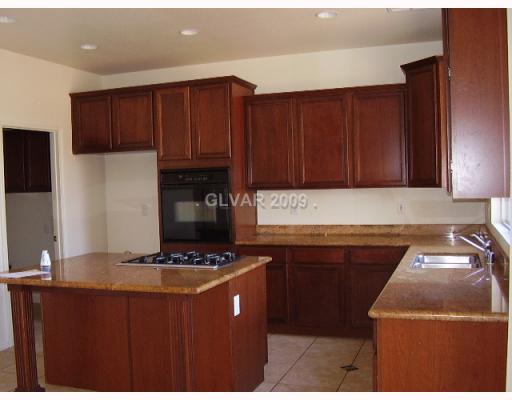 552 Delta Rio Street Las Vegas, NV 89138 - Photo 5 of 16 Kitchen.