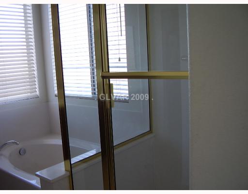 552 Delta Rio Street Las Vegas, NV 89138 - Photo 10 of 16 Master Bath/Spa.